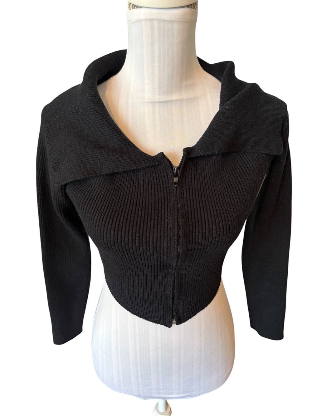 Vanesa Matere Black Ribbed Cropped Sweater Zipper Size M
